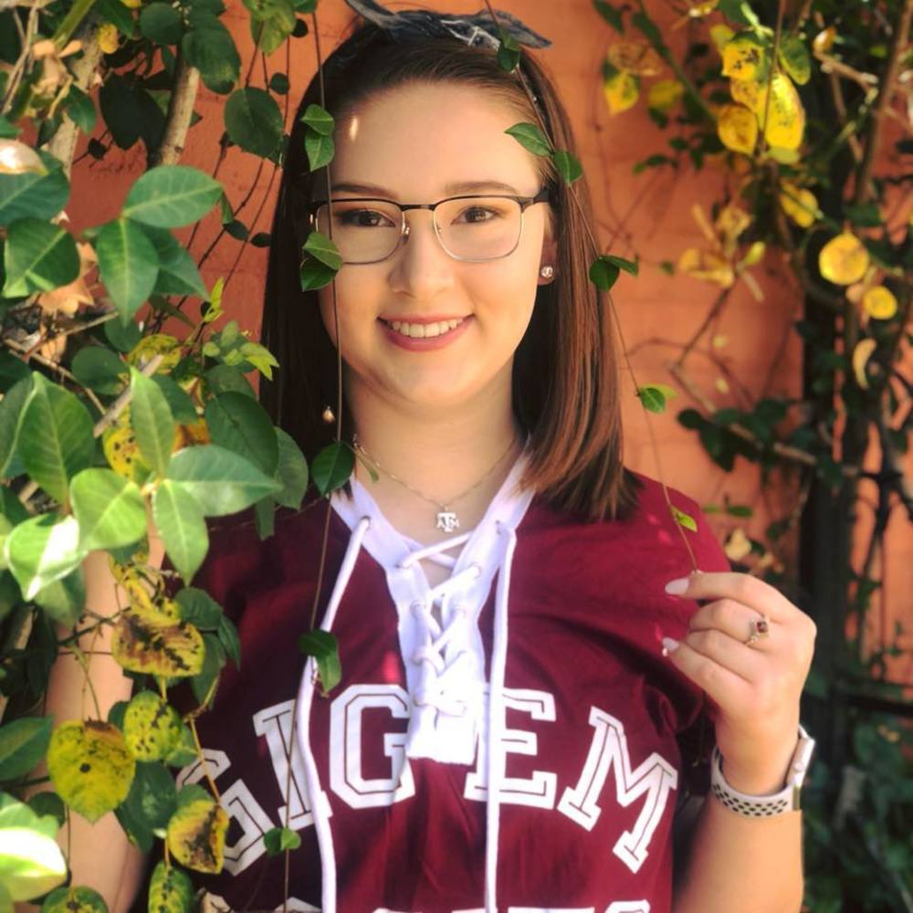 Meet your Posher, Ashley